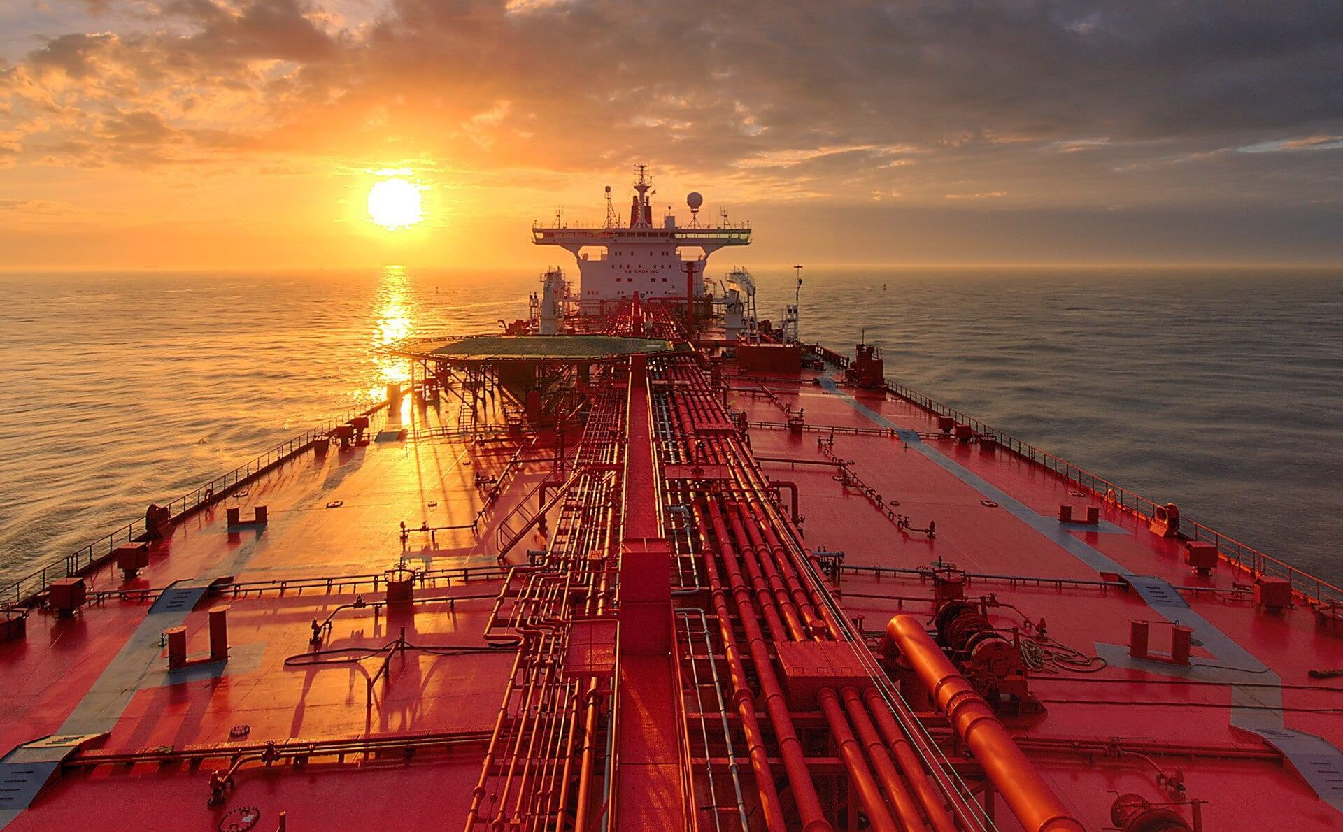 HD wallpaper_ Ship Tanker, SIZE, Red, distance, horizon, sky, clouds, sunrise